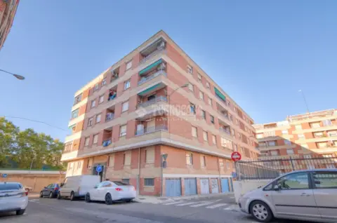 Piso en Delicias-Prosperidad-Rollo-Puente Ladrillo