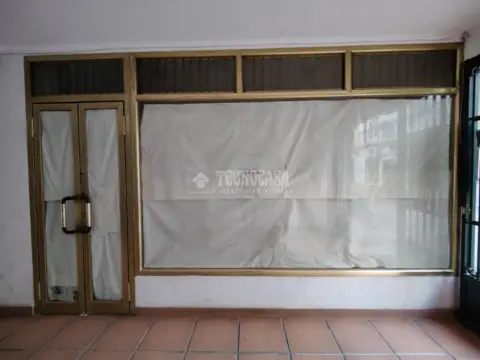 Local comercial en calle de Cervantes