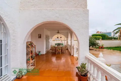 Casa unifamiliar en Urbanización de Roquetas-Las Marinas