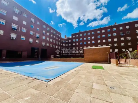 Piso en Las Retamas-Prado Santo Domingo-Ensanche Sur