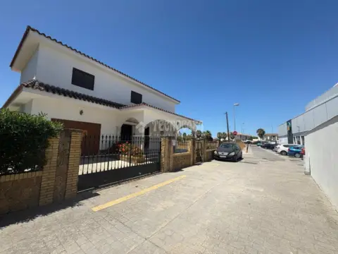 Casa unifamiliar en calle del Lago