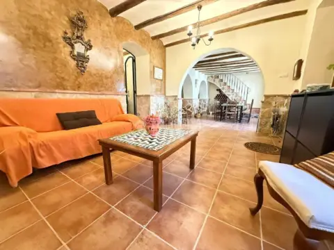 Casa adosada en Martos