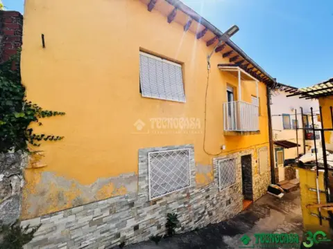 Casa adosada en Arenas de San Pedro