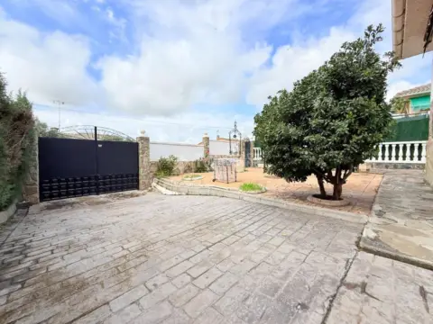 Casa unifamiliar en Cedillo del Condado