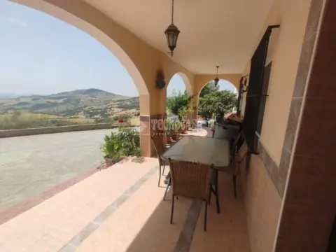 Casa rústica en Villanueva de la Concepción