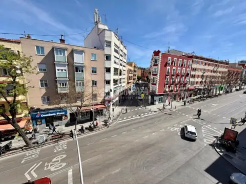 Piso en Palomeras Bajas