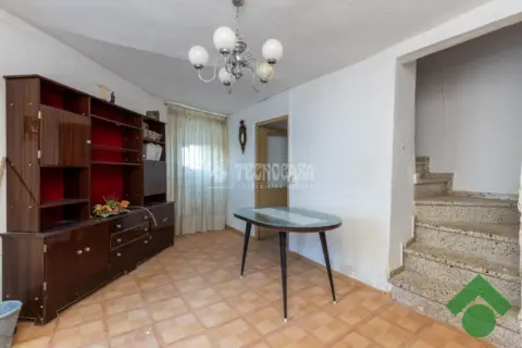 Casa adosada en Colomera