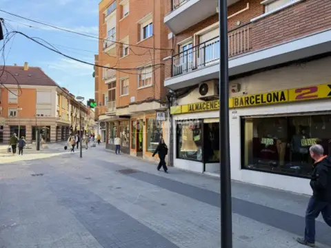 Piso en San Isidro, Estación