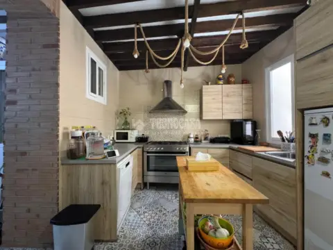 Casa adosada en calle Jinetes