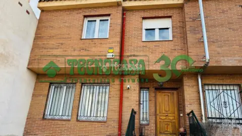 Casa pareada en Olías del Rey