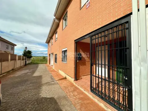 Casa adosada en Pioz