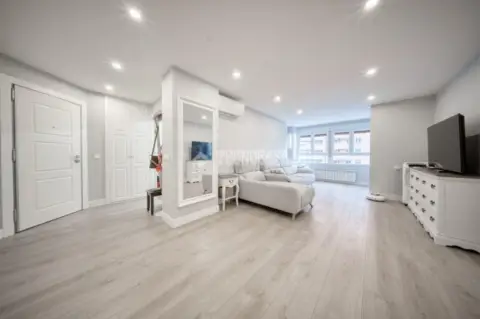 Piso en calle de Mateo Seoane Sobral