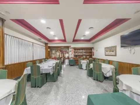 Local comercial en calle de Bustamante