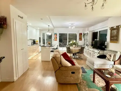 Casa unifamiliar en Hispanoamérica-Las Comunidades