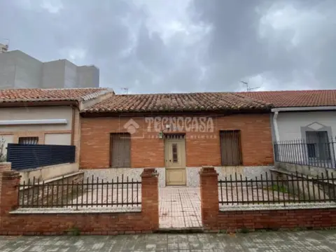 Casa pareada en Cañamares-Libertad