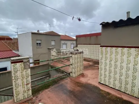 Casa pareada en Cañamares-Libertad