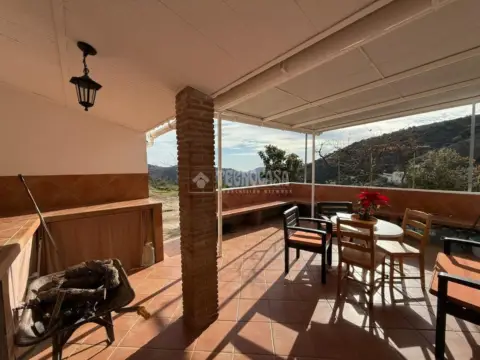 Casa rústica en calle Parcela 12 Poligono