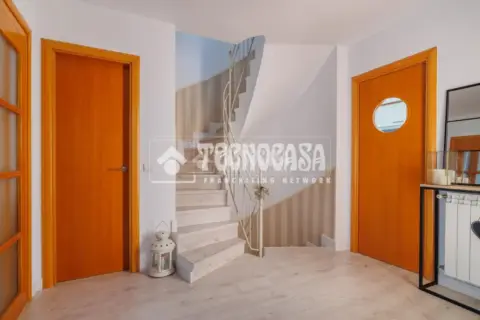 Casa adosada en calle de Somiedo