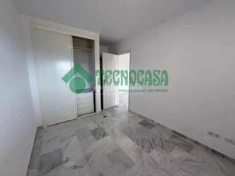 Piso en Doña Julia Golf Club