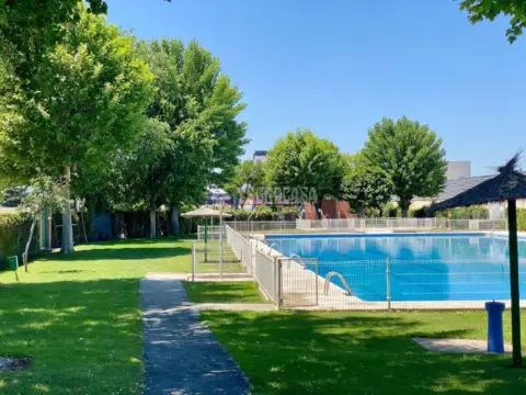 Piso en Naranjo-La Serna