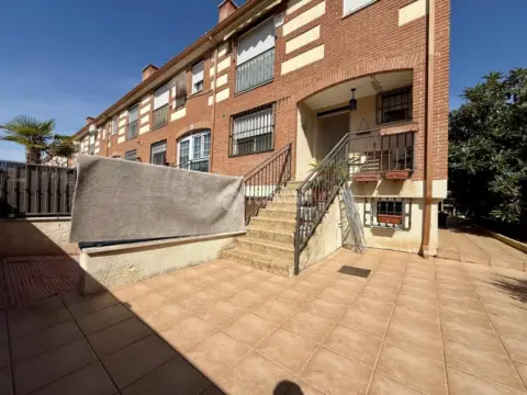 Casa pareada en Alovera