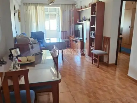 Piso en Nuevo Parque-Los Rosales-Tráfico Pesado