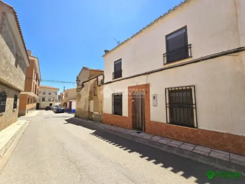 Casa adosada en Balazote