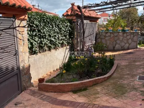 Casa pareada en Camarena