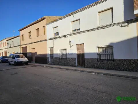 Casa adosada en Balazote