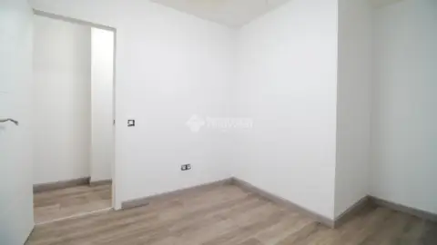 Local comercial en Santa Clara-Las Delicias-Mayorazgo