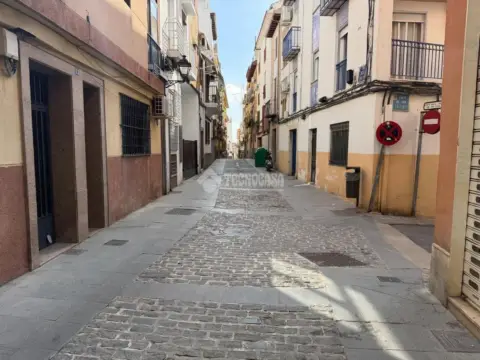 Piso en San Ildefonso-Barrio de la Catedral
