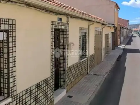 Casa adosada en El Poblado-Constitución-El Villar