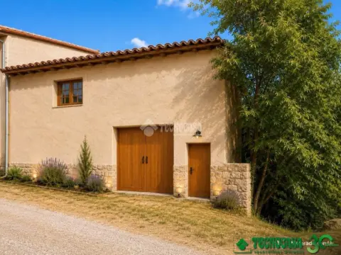 Casa pareada en Mombeltrán