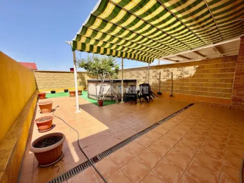 Casa adosada en Parque Manuel de Vega-Carretera de Ugena