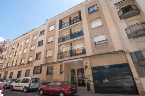 Piso en Delicias-Prosperidad-Rollo-Puente Ladrillo