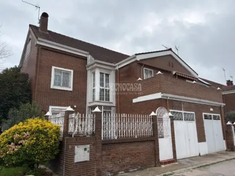 Casa pareada en Sector III