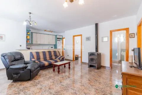 Casa pareada en Enix