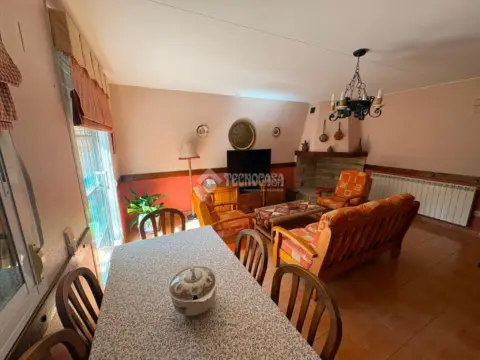 Casa adosada en Santa Isabel-Movera