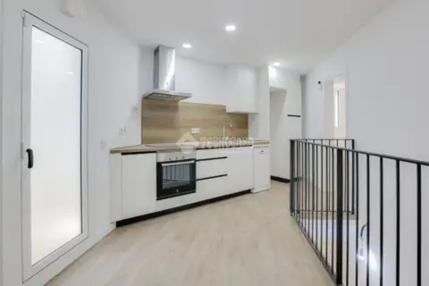 Piso en La Salut-Lloreda-Sistrells
