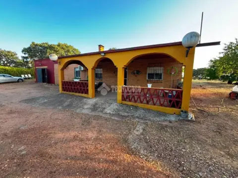 Casa rústica en Los Montitos-Carretera de Sevilla