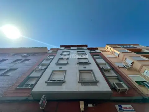 Departamento en venta con baja de precio en Las Fuentes-Cartuja Baja