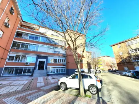 Piso en Rejas