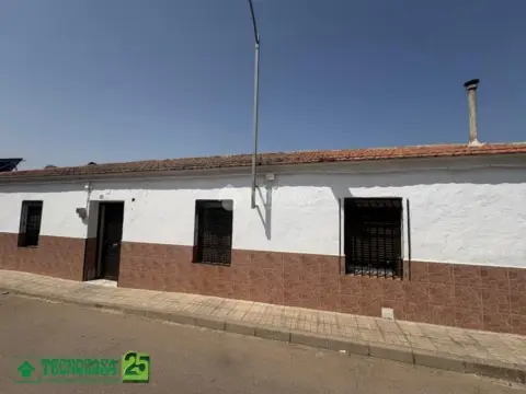 Casa pareada en Piedrabuena