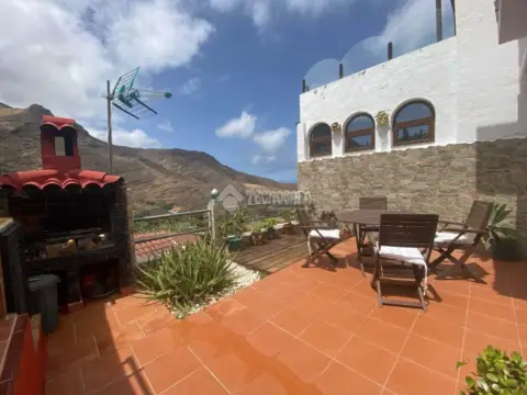 Casa pareada en calle Los Jazmines