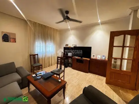 Casa pareada en La Solana
