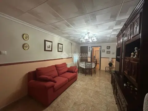 Casa adosada en Argamasilla de Calatrava