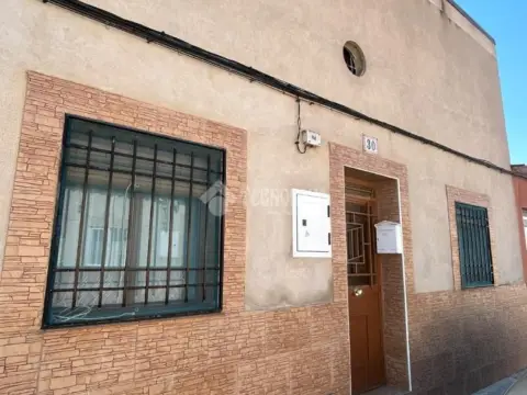 Casa adosada en El Poblado-Constitución-El Villar
