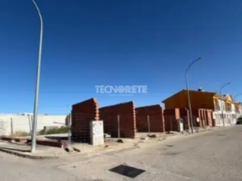 Casa adosada en Noblejas
