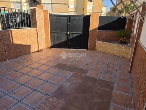 Casa adosada en La Virreina-Jardín Botánico-La Rosaleda