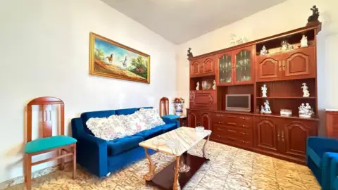 Casa adosada en Camarena